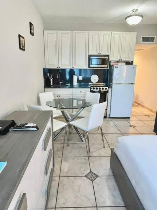 Apartament Chic Ocean Front Studio! Miami Beach Zewnętrze zdjęcie