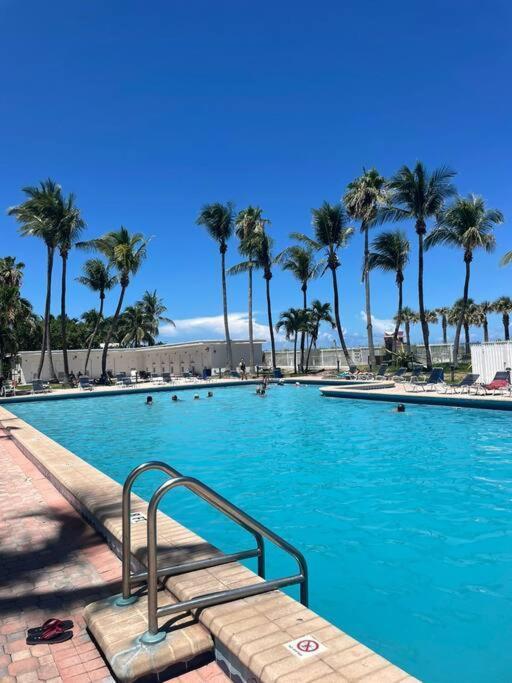 Apartament Chic Ocean Front Studio! Miami Beach Zewnętrze zdjęcie
